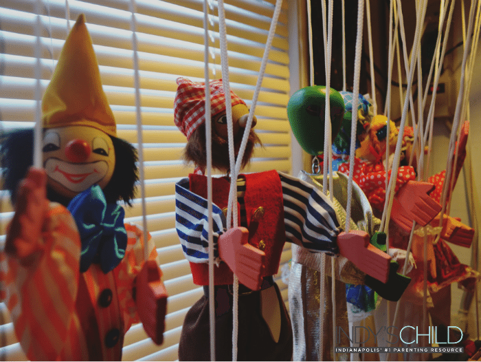 Christmas At The Puppet Studio - Indy's Child