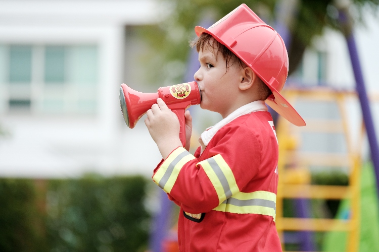 Tips for Creating Your Family’s Fire Safety Plan Putting a simple fire safety plan in place can save lives