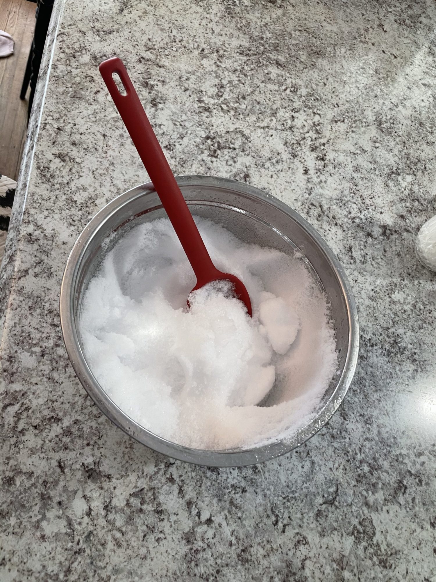 Bowl of snow, to make snow ice cream