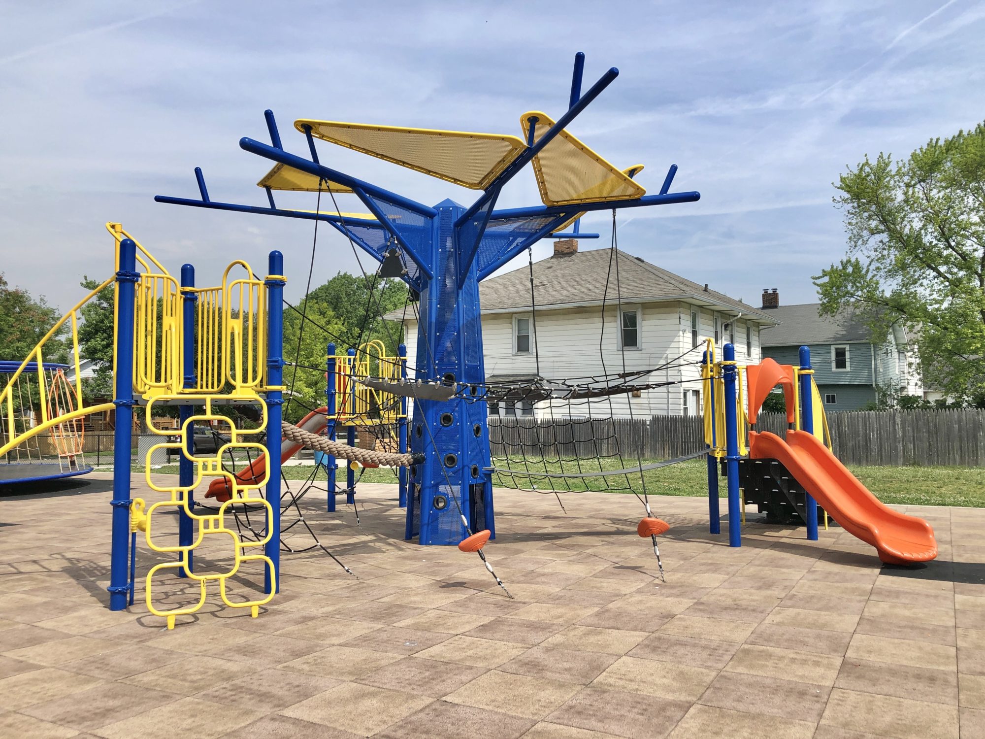 best restaurants with playgrounds near me