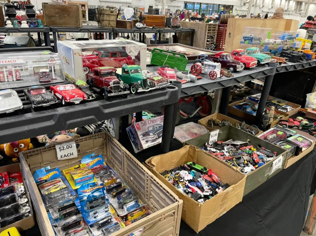 HE GREATER INDIANAPOLIS GARAGE SALE & MARKETPLACE: JANUARY 14-15, 2023