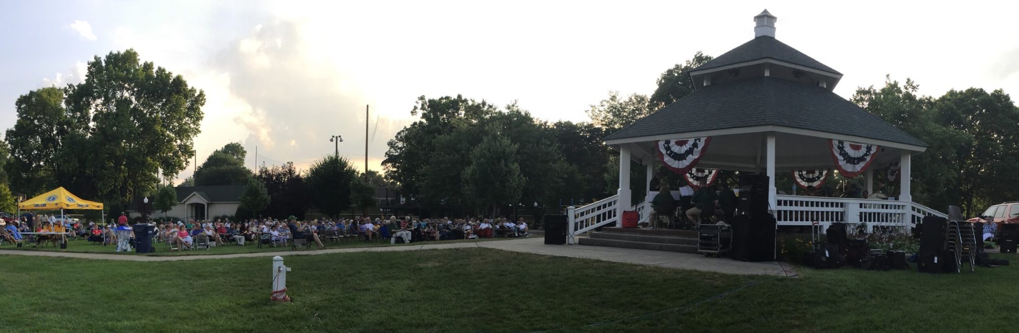 Sunday Summer Concerts at Lions Park - Swing Shift Indy