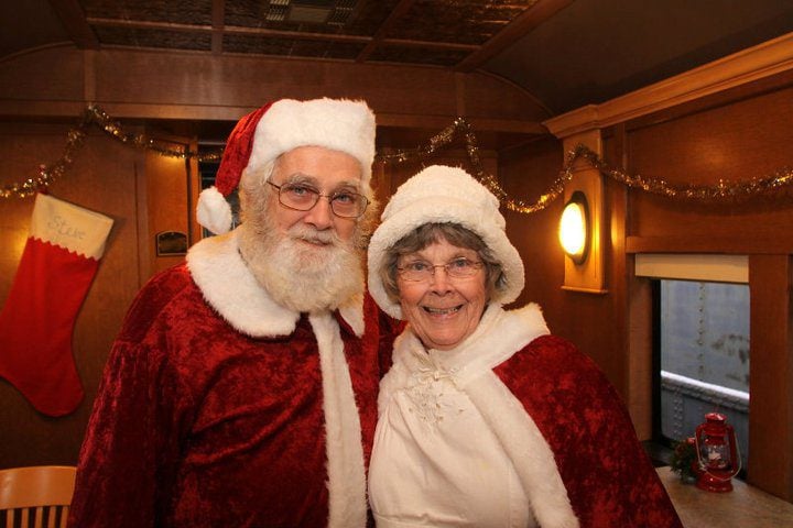 santa and ms claus on the polar express