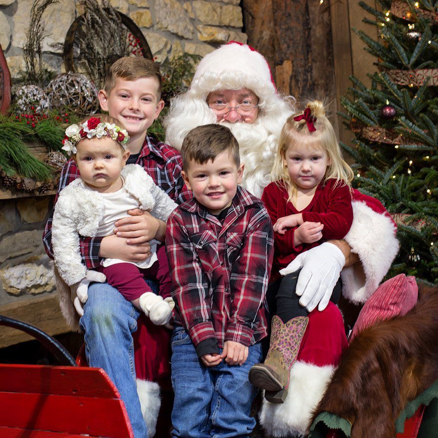 Christmas at the Orchard: Photos with Santa - Indy's Child Magazine