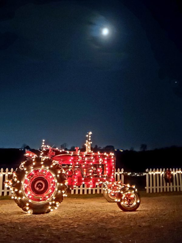 Kelsay Farm Holiday Stroll