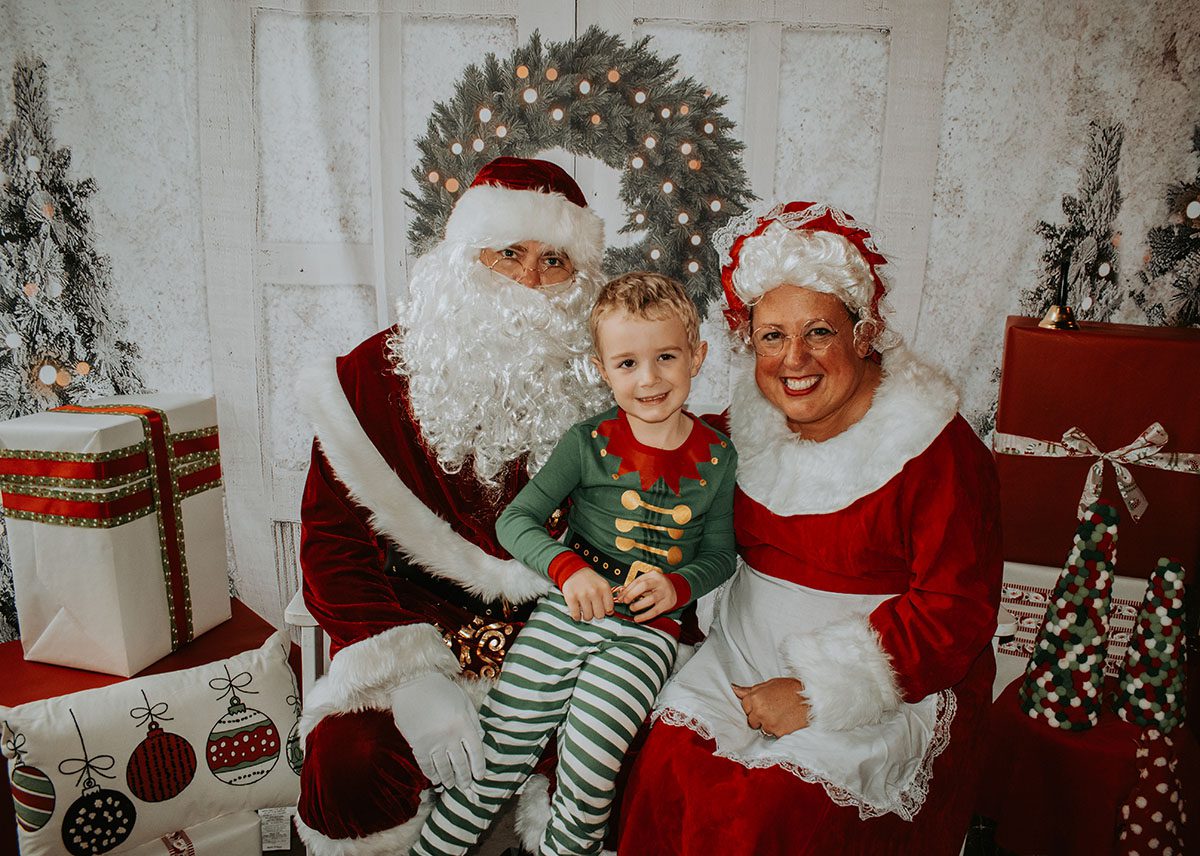 Santa, Mrs. Claus, Breakfast, Kids