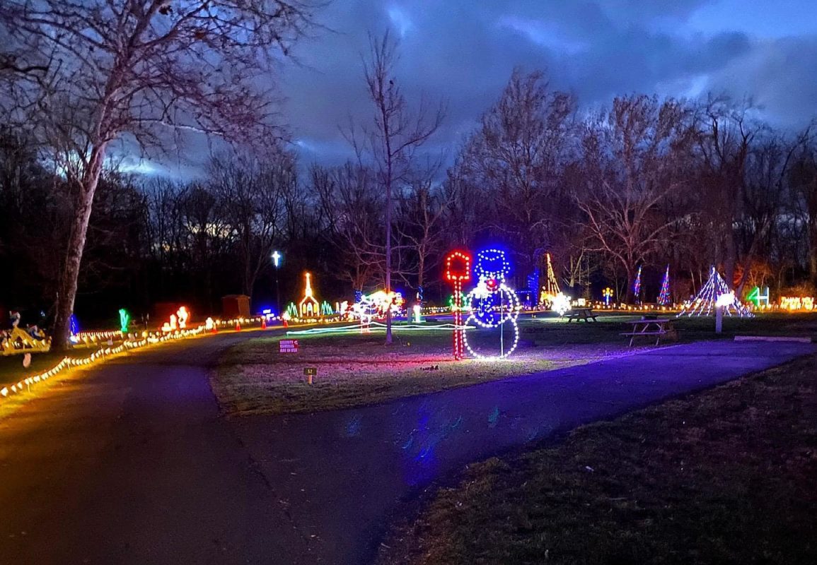 nights of lights at mounds state park