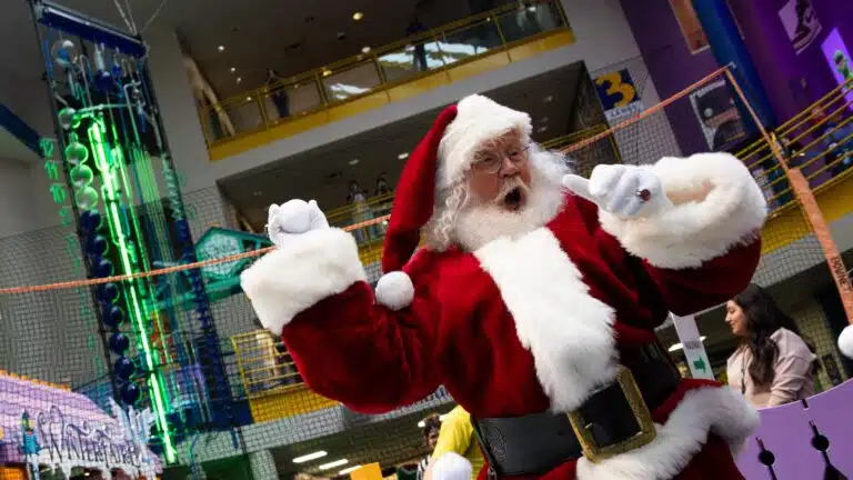 sunburst atrium santas big snowball fight throwing