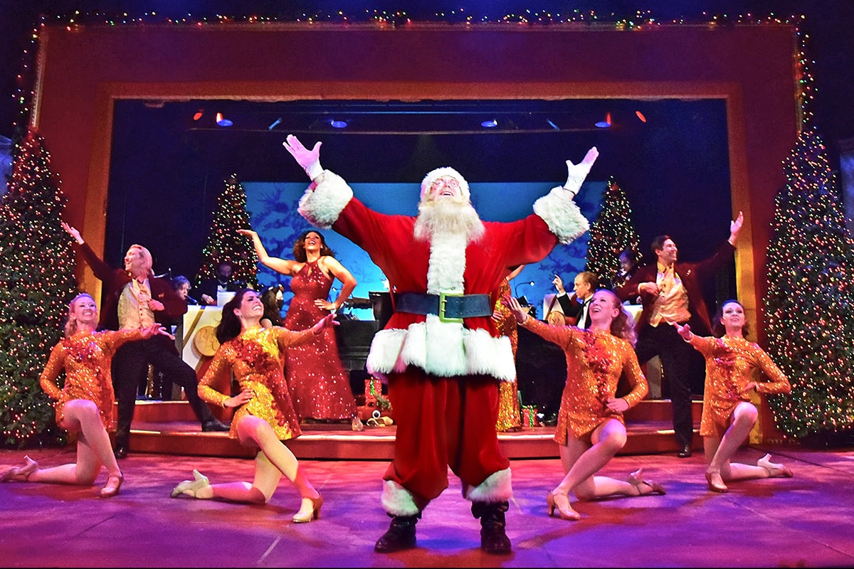 Santa Claus is Coming to Town 1200x800 1