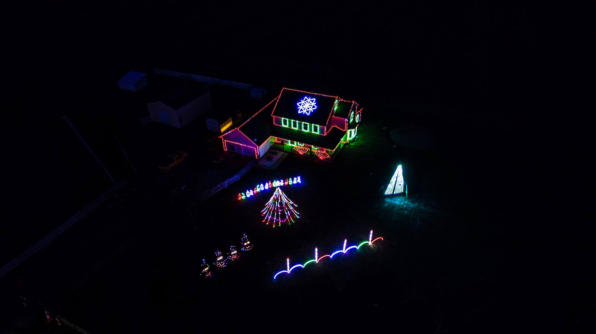 11 Free Places to See Christmas Lights Near Indianapolis This Holiday Season 9 Powers Christmas Lights