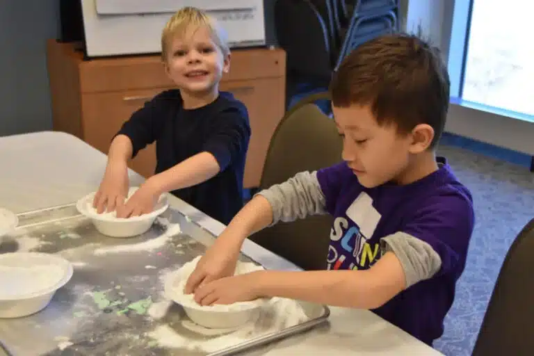 Young Explorers Let it Snow