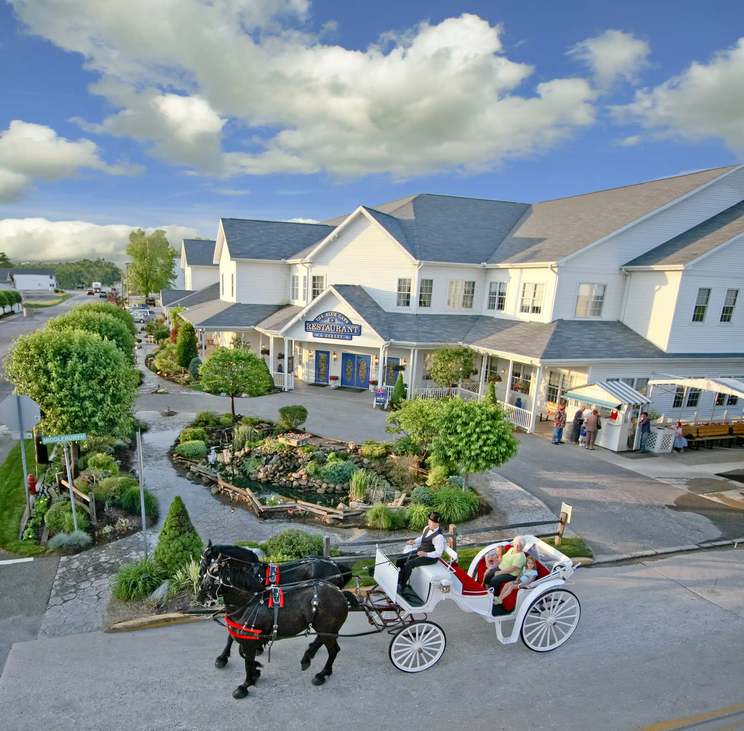 Plan a Family Getaway to Northern Indiana Amish Country 3 ATTRACTIONS BlueGateRestaurant 03 scaled