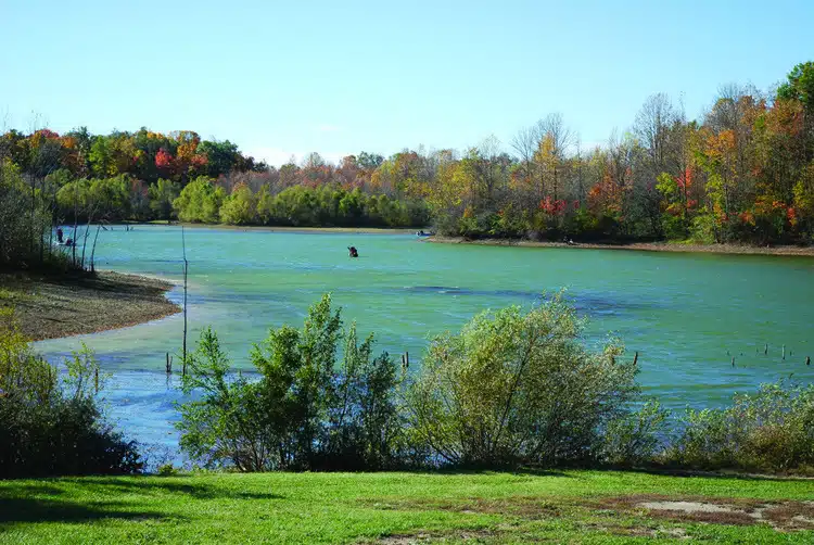 Fall color along the shore of Summit Lake State Park